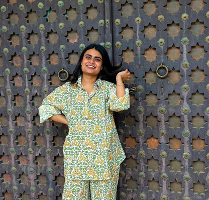 Prashansa co-ord set showing wooden button details and relaxed fit