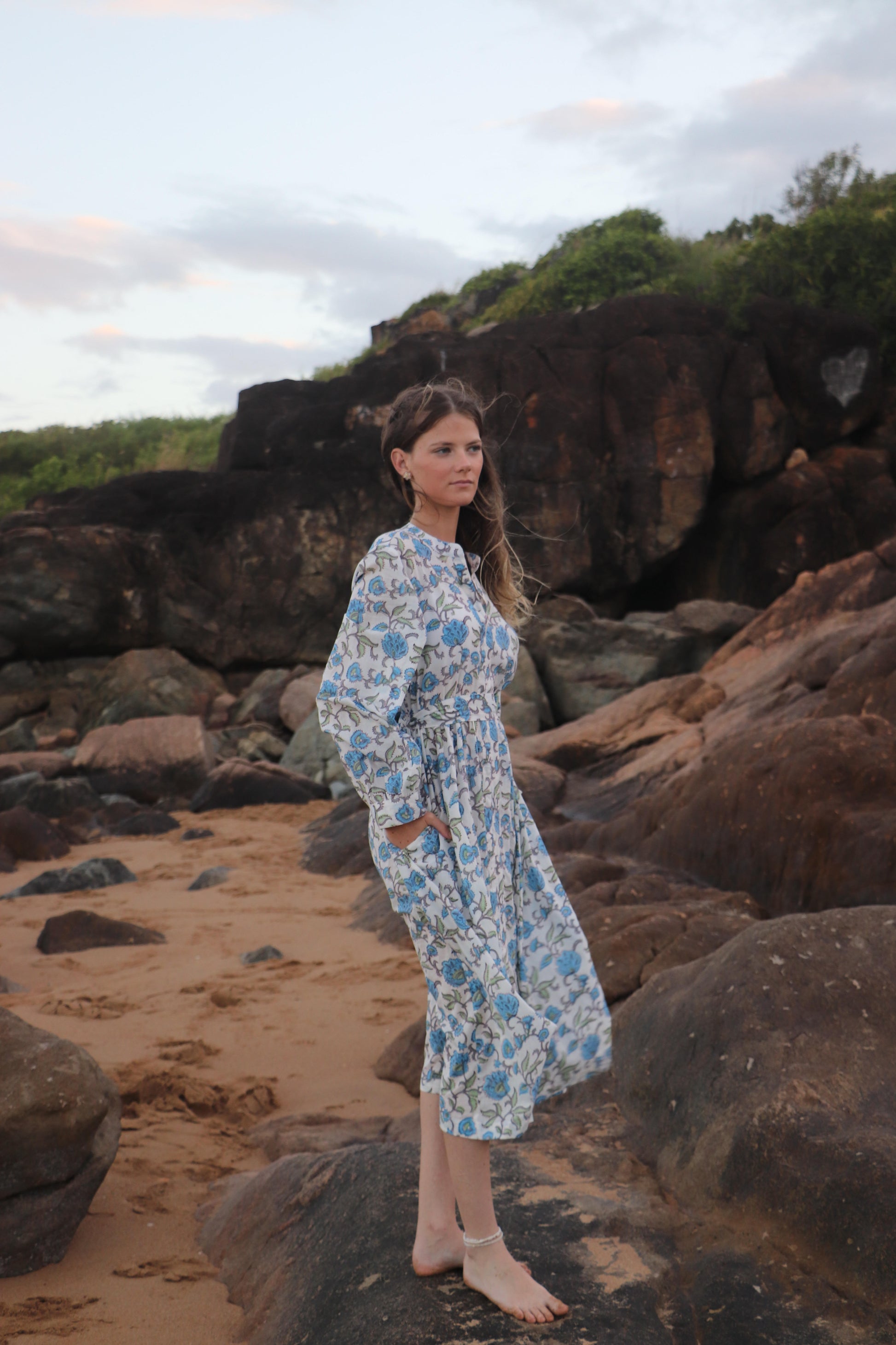 Seaside Breeze midi dress showing V-neckline and detachable belt